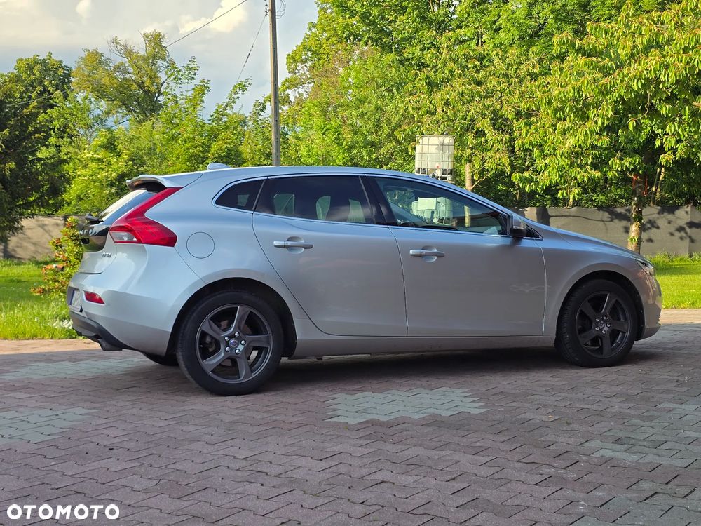 Volvo V40 D3 Geartronic Inscription - 2
