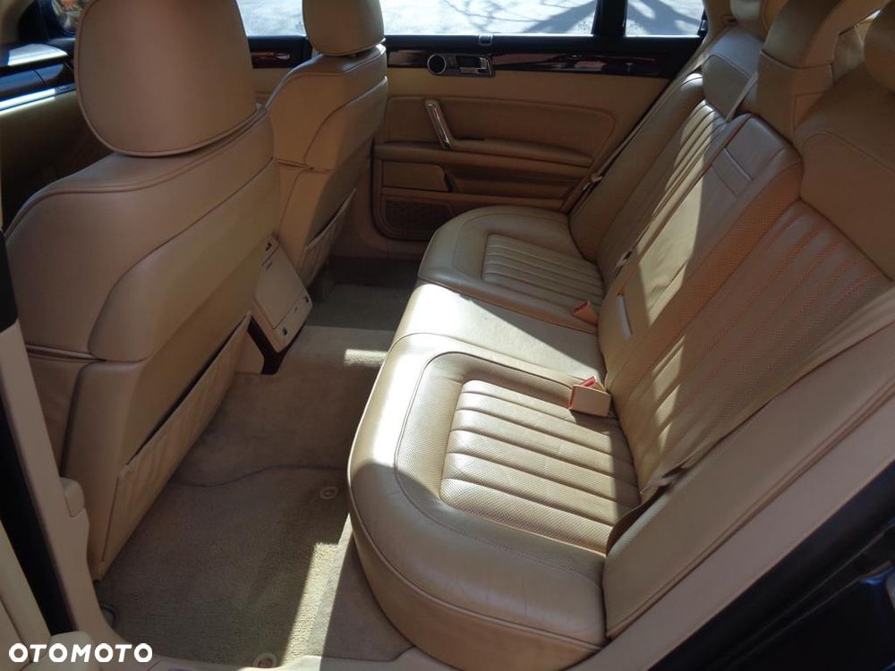 Volkswagen Phaeton - 12