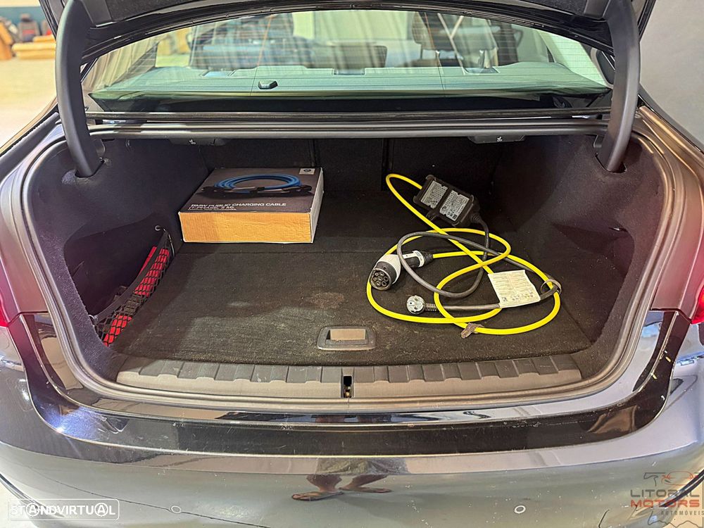 BMW 330 e Corporate Edition Auto - 11