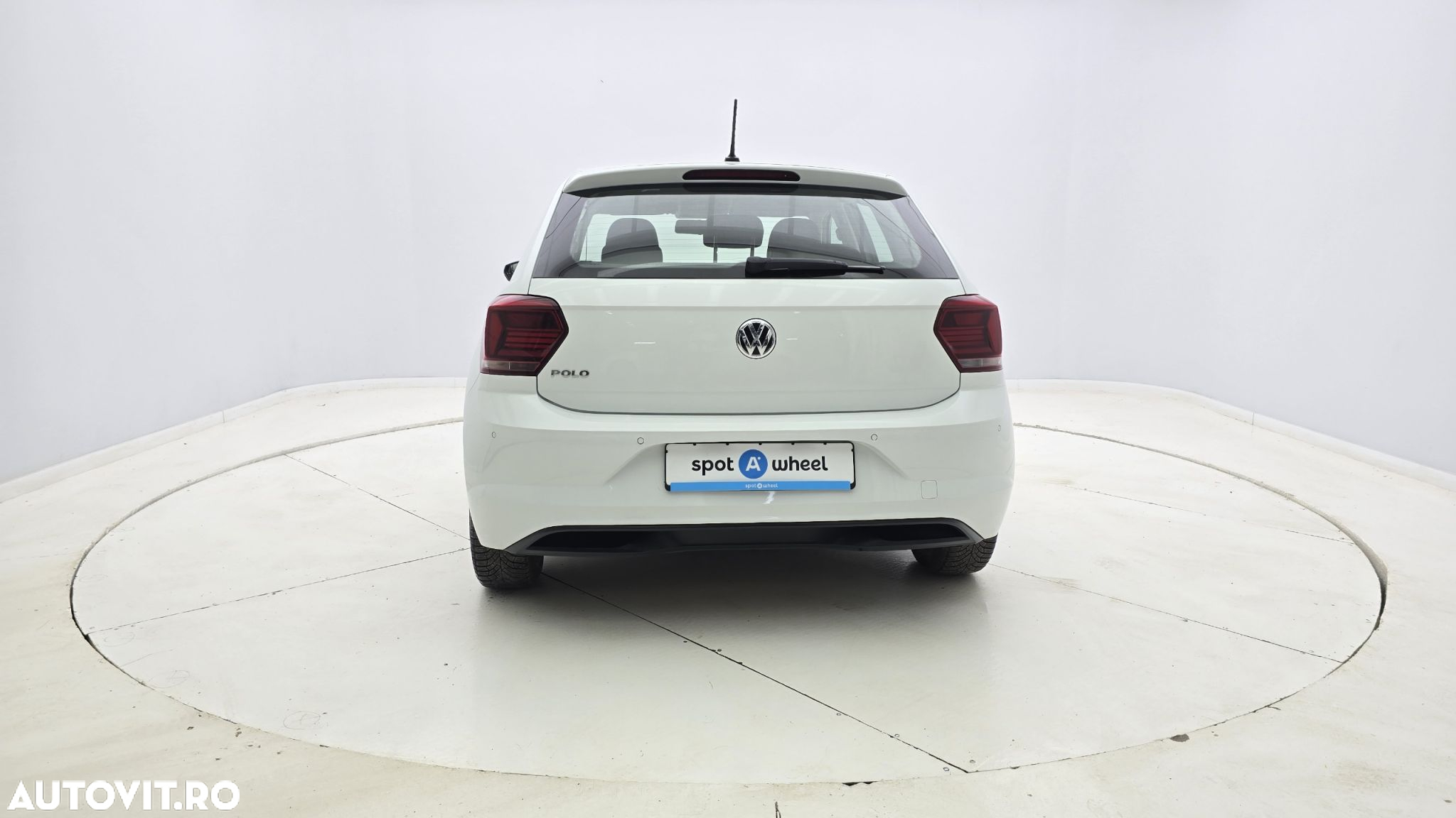 Volkswagen Polo 1.6 TDI Comfortline - 7