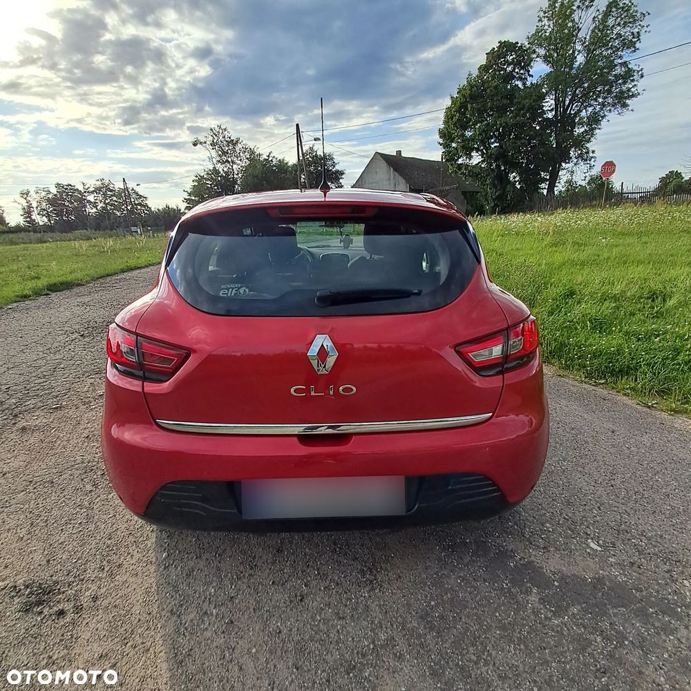 Renault Clio - 10