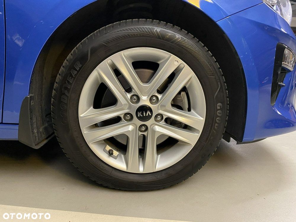 Kia Ceed - 10