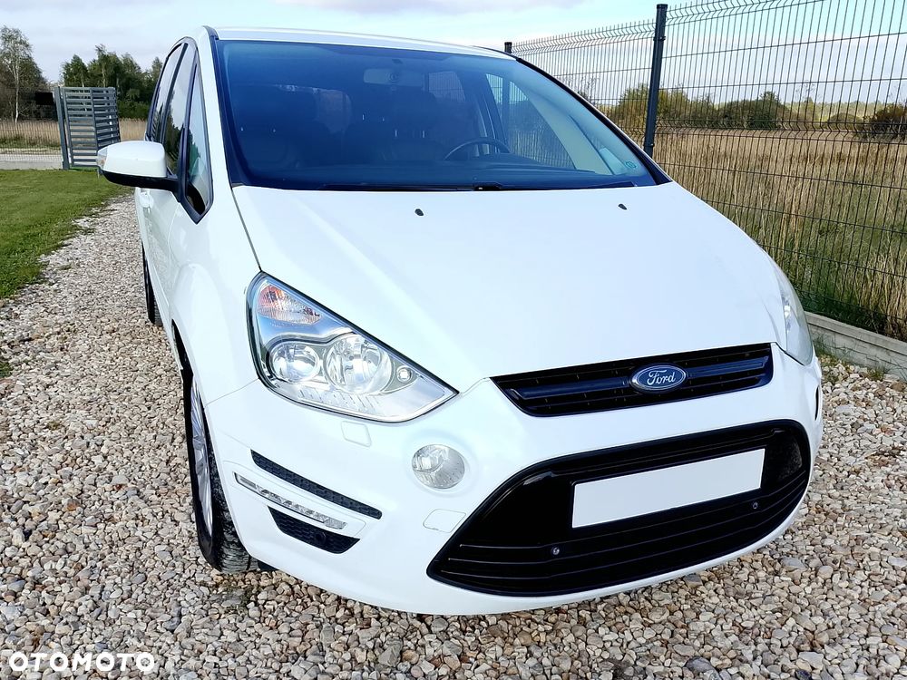 Ford S-Max - 17