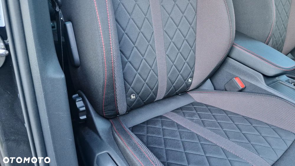 Skoda Octavia 2.0 TDI DSG RS - 18