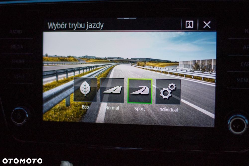Skoda Superb 2.0 TSI 4x4 Style DSG - 26