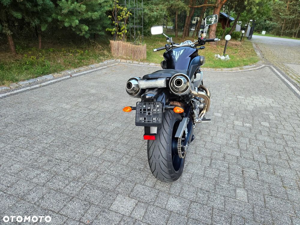 Yamaha MT - 8