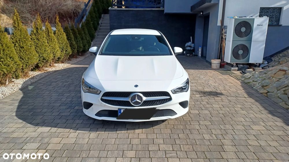 Mercedes-Benz CLA 200 7G-DCT - 2