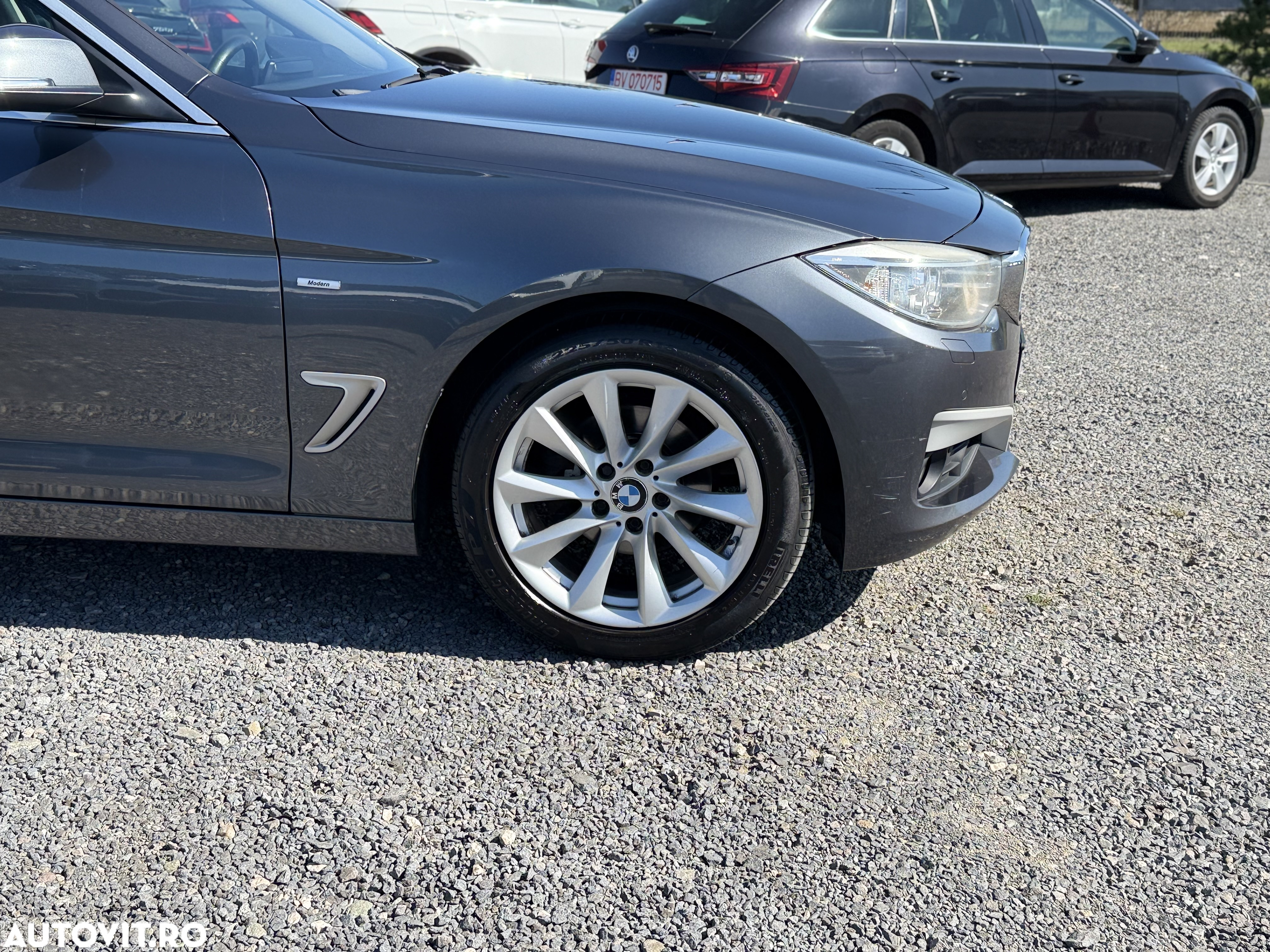 BMW Seria 3 318d GT - 11