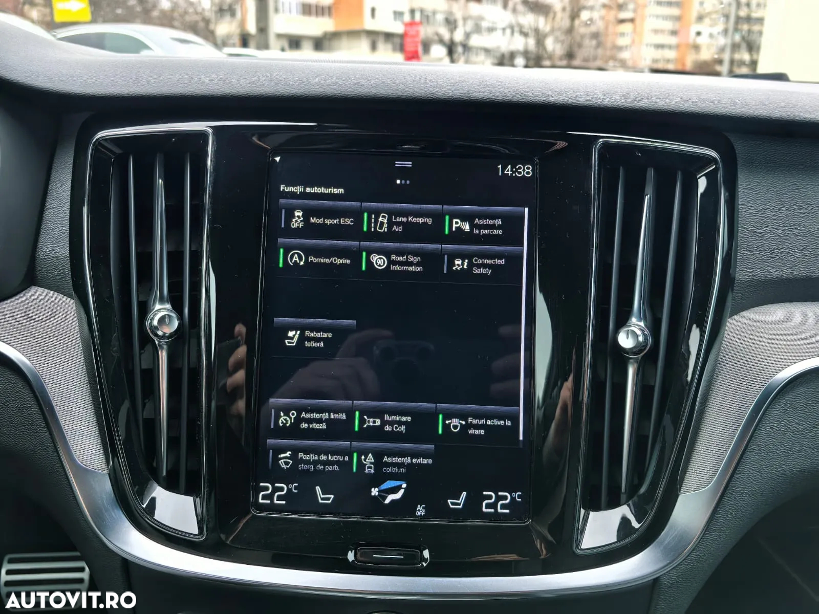 Volvo V60 D3 R-Design - 18
