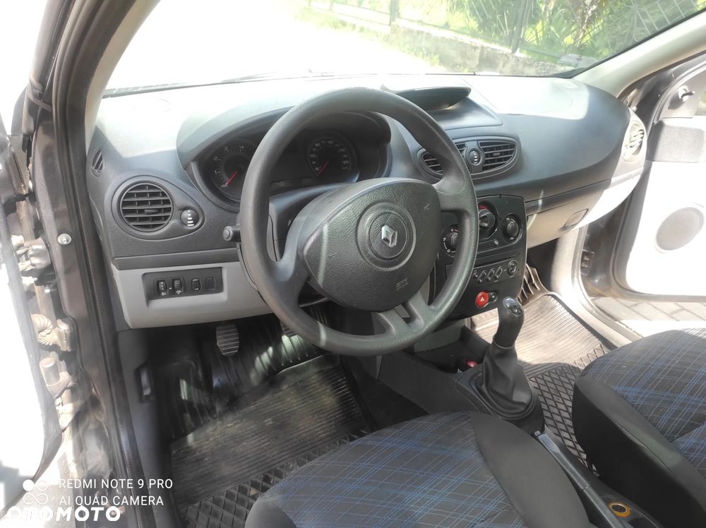 Renault Clio 1.4 Fairway - 12