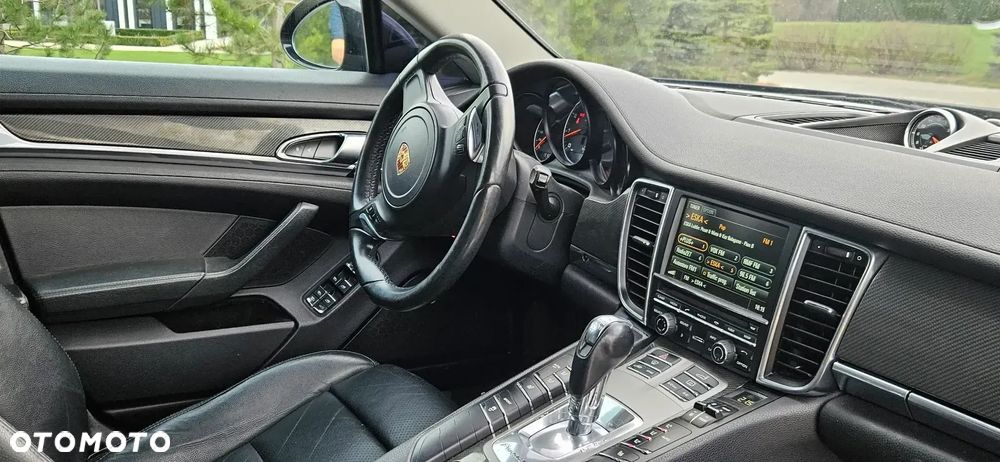 Porsche Panamera 4 - 10