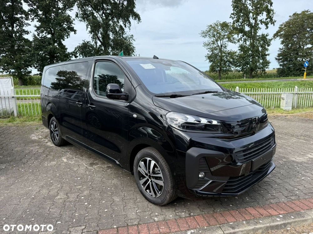 Peugeot Traveller - 8