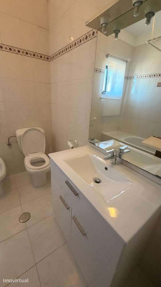 Apartamento T2 com garagem - Grande imagem: 2/8