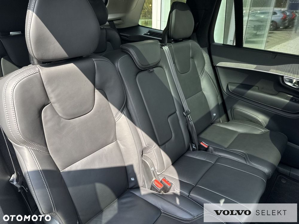 Volvo XC 90 - 31