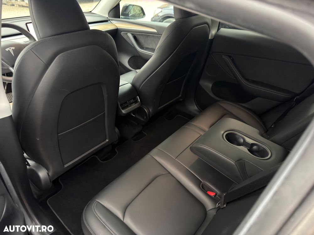 Tesla Model Y Long Range Dual Motor AWD - 20