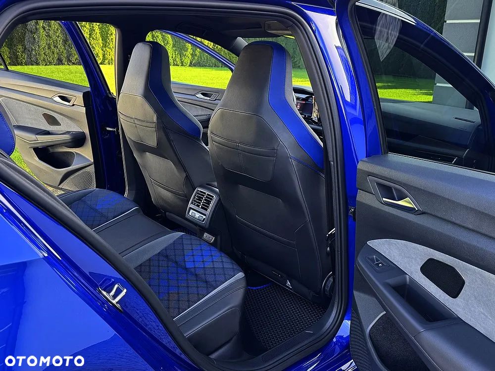 Volkswagen Golf VIII 2.0 TSI 4Motion R DSG - 22