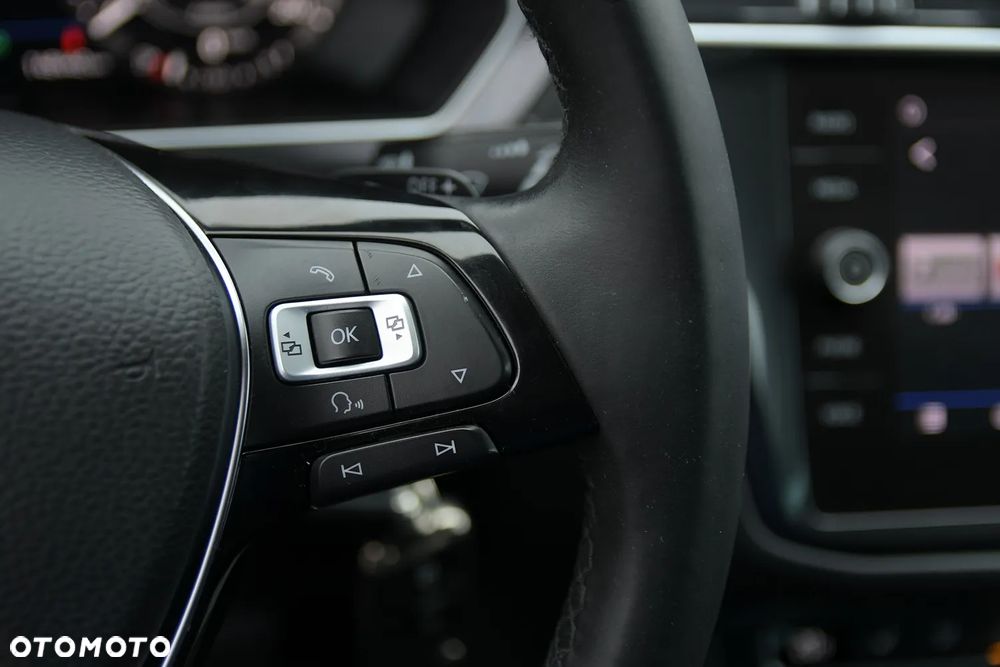 Volkswagen Tiguan - 32