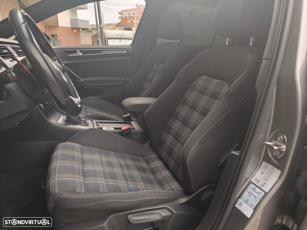 VW Golf 1.4 GTE Plug-In-Hybrid DSG - 8