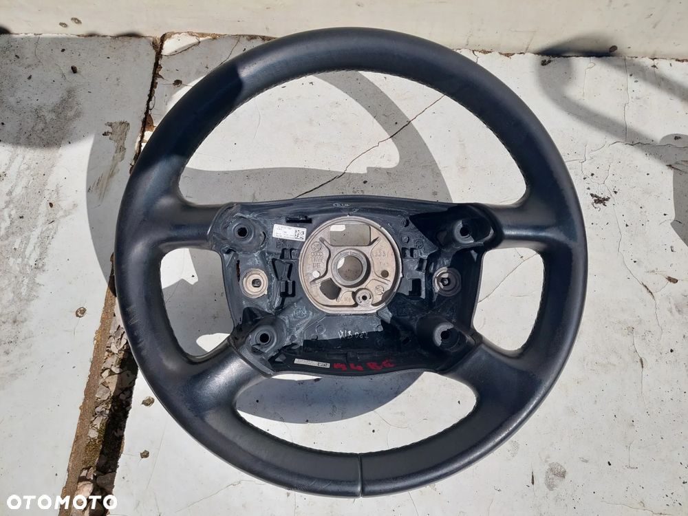 AUDI A4 B6 KIEROWNICA