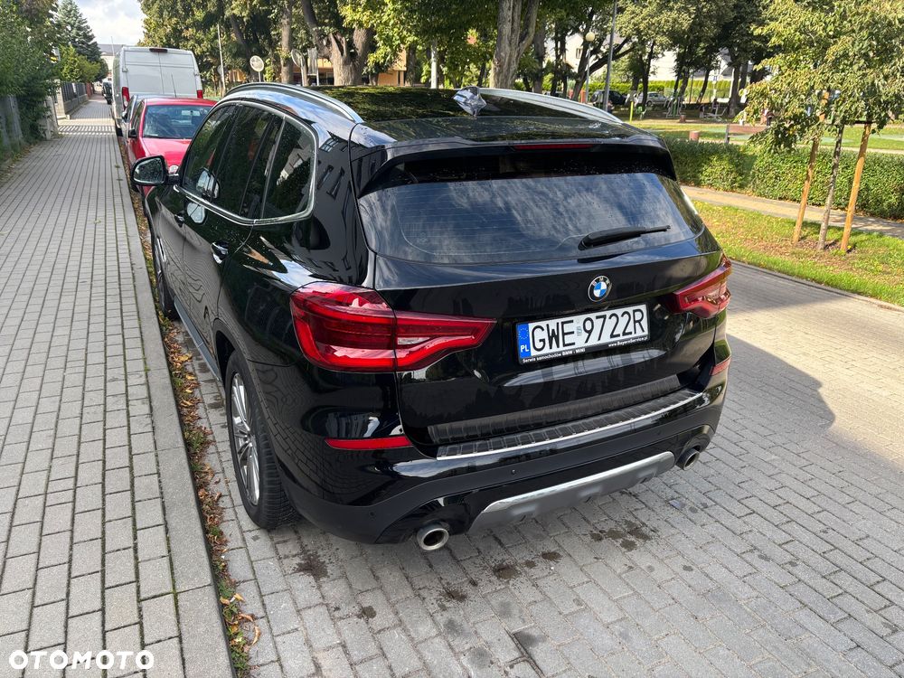 BMW X3 xDrive20d Luxury Line - 7