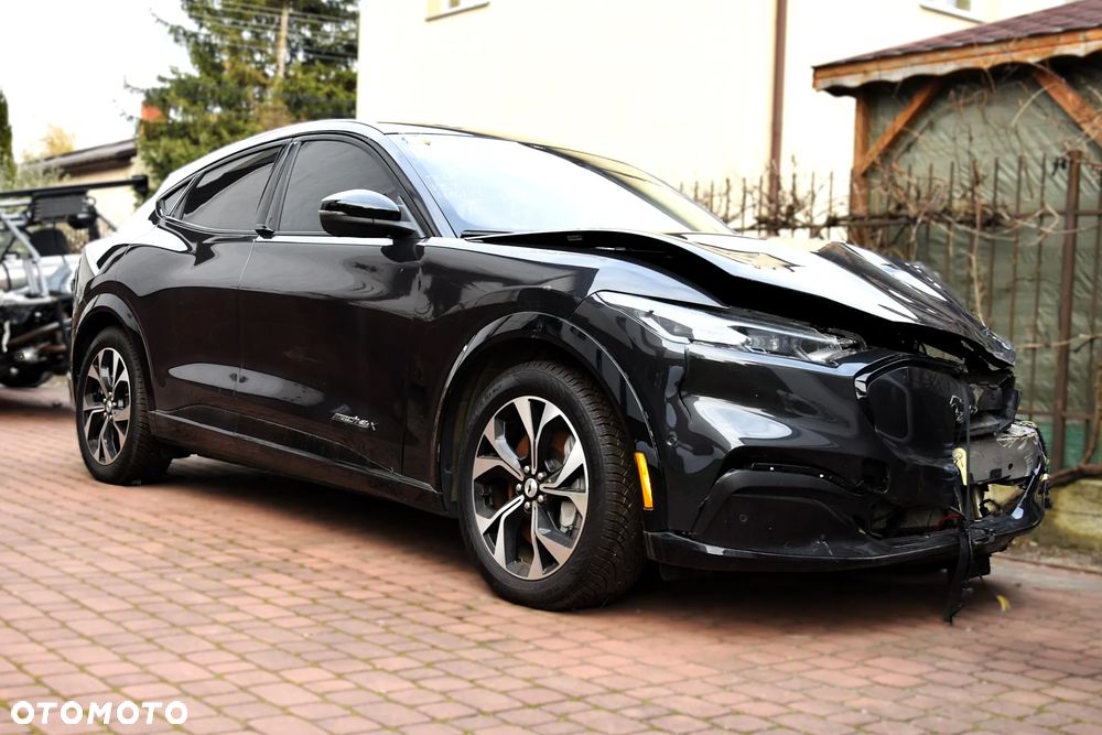 Ford Mustang Mach-E 98kWh AWD Premium - 1
