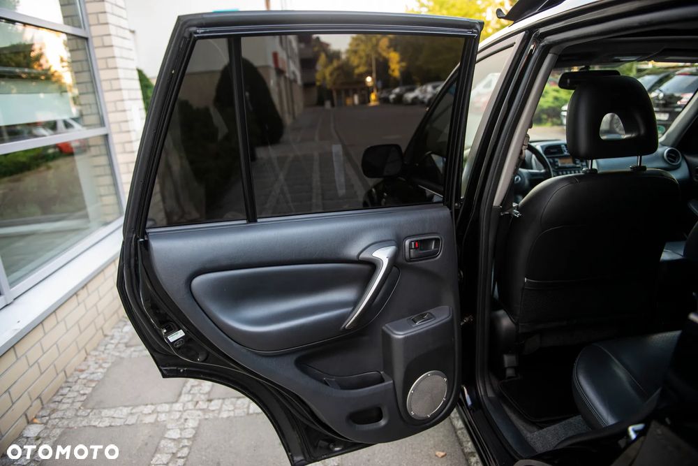 Toyota RAV4 4x4 Sol - 17