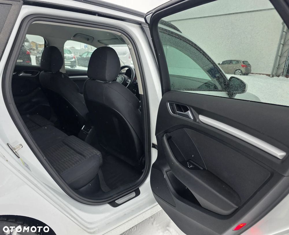 Audi A3 Sportback 2.0 TDI S tronic Ambition - 23