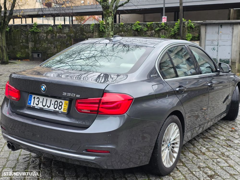BMW 330 e iPerformance Line Luxury - 8