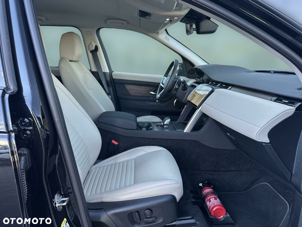 Land Rover Discovery Sport - 12