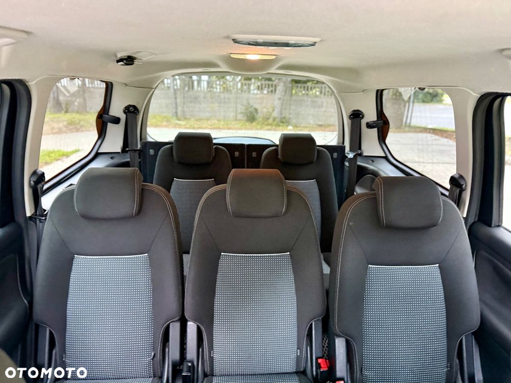 Ford Galaxy - 24