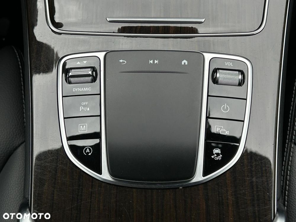 Mercedes-Benz GLC - 25