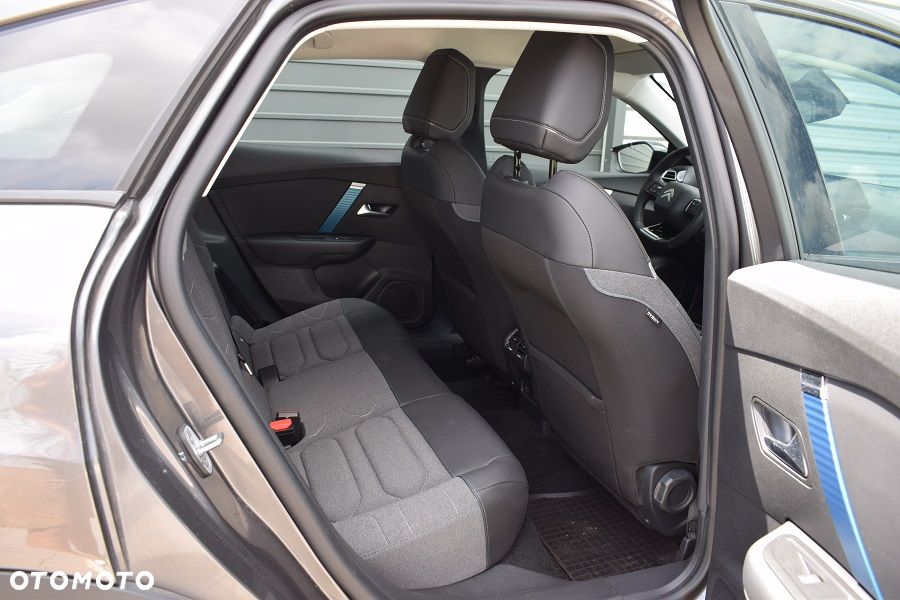 Citroën C4 EV136 50kWh Business Edition - 10