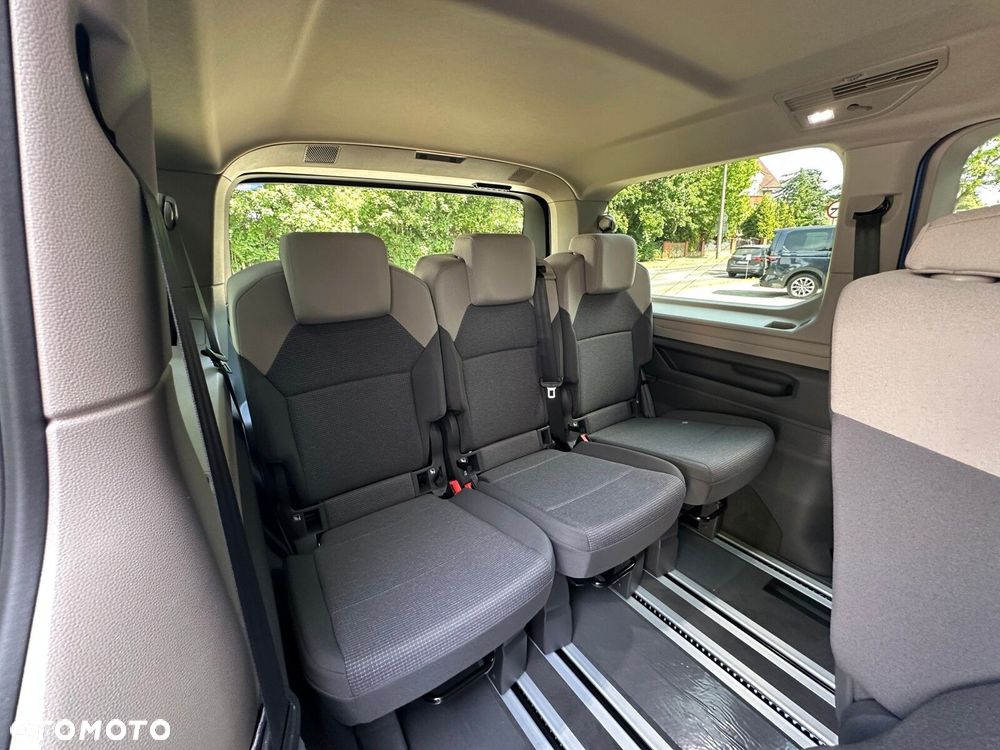 Volkswagen multivan Multivan Family L2 silnik: 2,0 l TDI SCR 150 KM / skrzynia biegów: 7-biegowa DSG rozstaw osi: 3124 mm - 25
