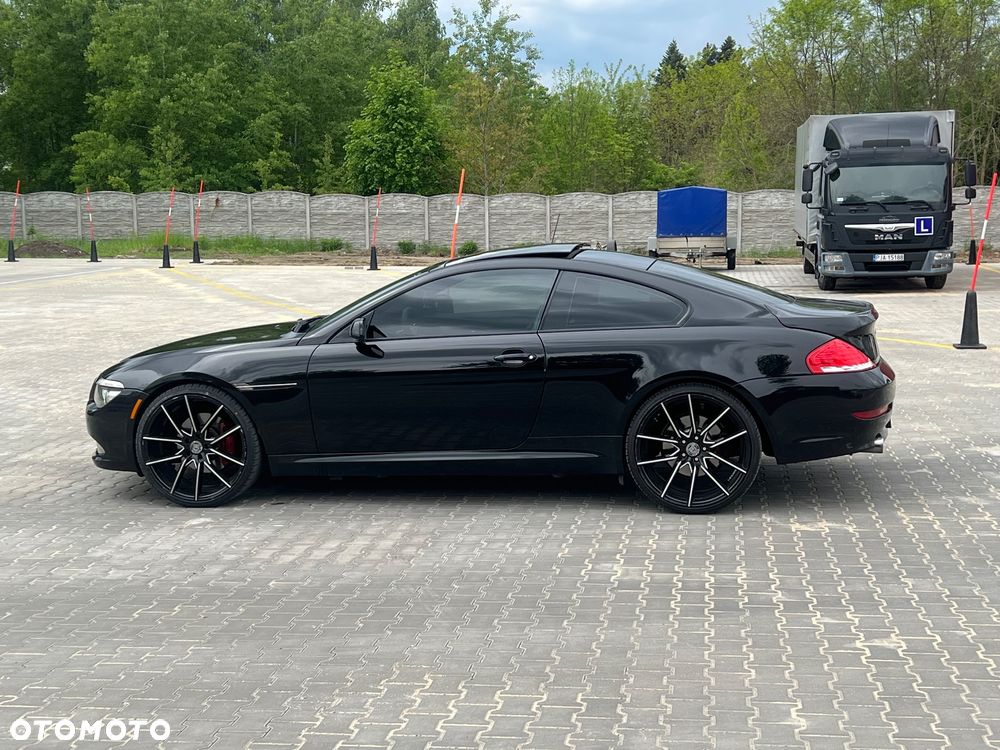 BMW Seria 6 650 i - 12
