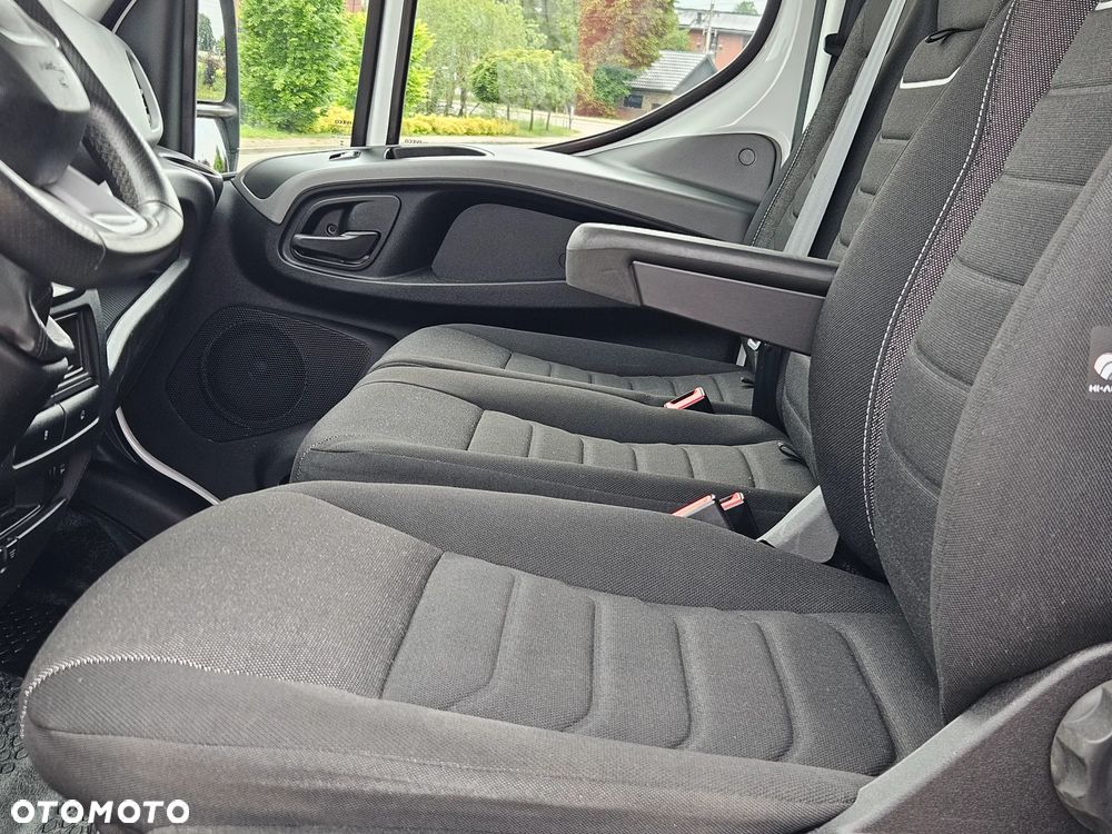 Iveco Daily 35-210, Hi-Matic Kontener plus winda 750 kg. - 21