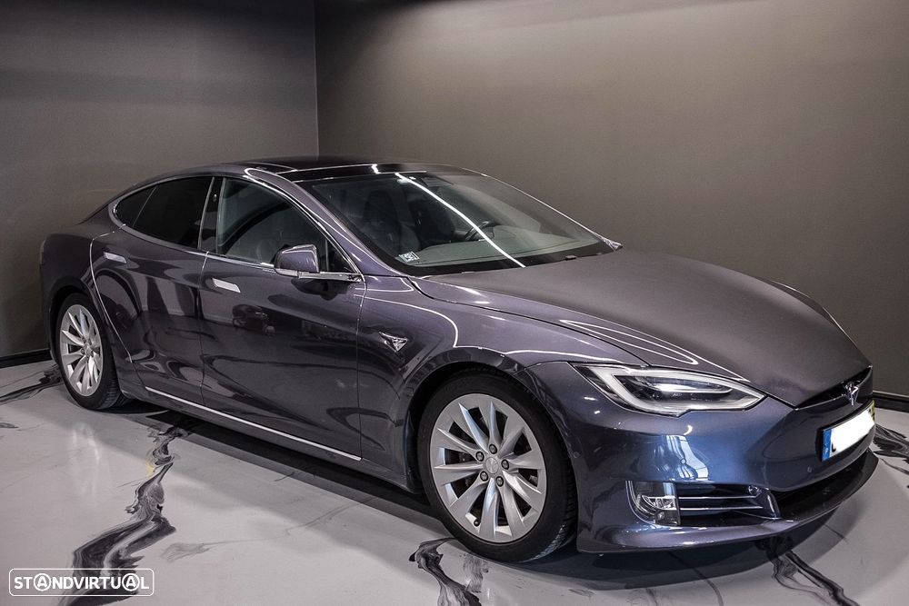 Tesla Model S Long Range AWD - 1