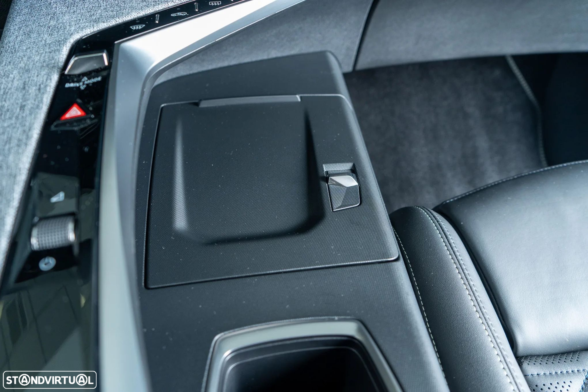 Peugeot E-5008 73 kWh GT - 33