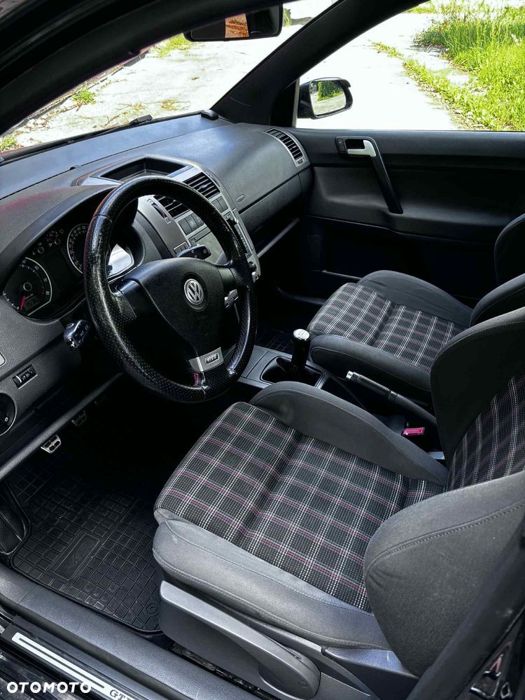 Volkswagen Polo 1.8T GTI - 12