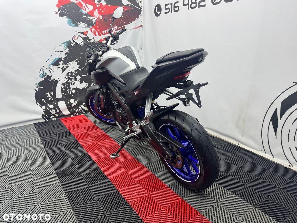 Yamaha MT - 27