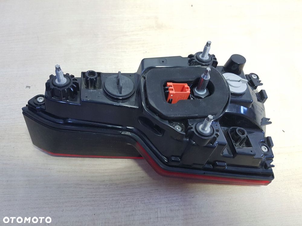 audi a4 b9 sedan lampa lewy tył 8w5945075 - 2