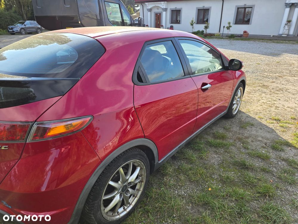 Honda Civic 1.8 Executive - 3