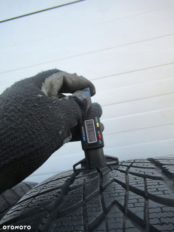 OPONY ZIMA 4szt DUNLOP SP WINTERSPORT 4D 235/55R19 101V - 4