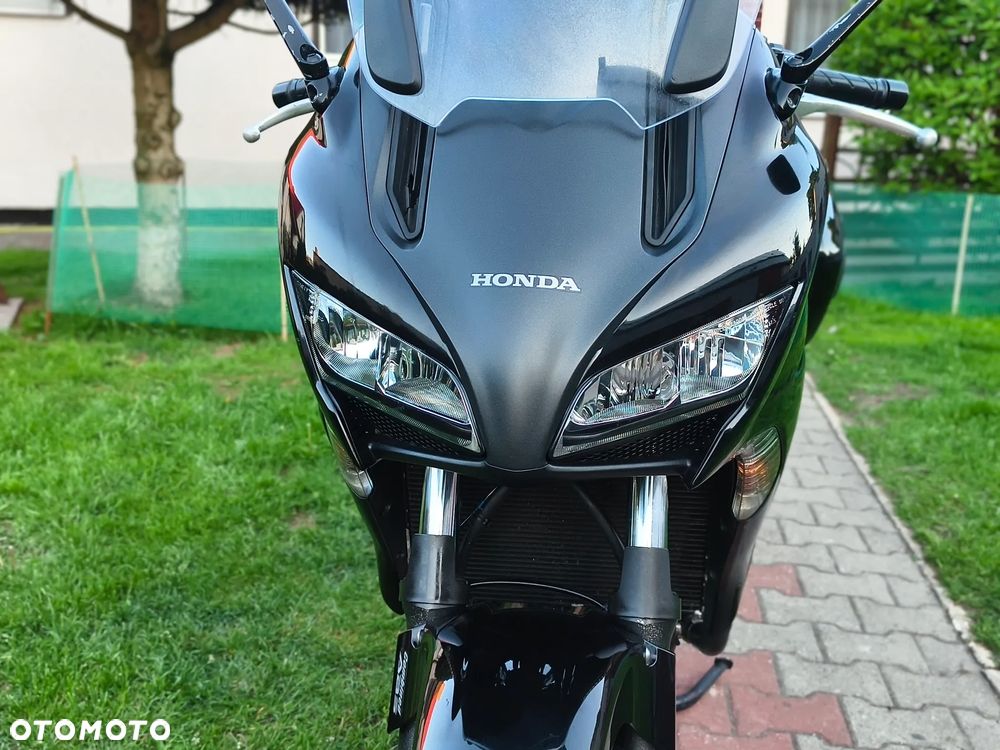 Honda CBF - 18