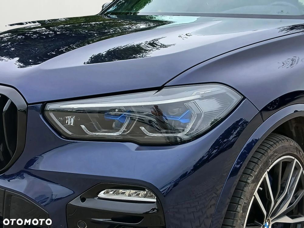 BMW X5 M M50i - 11