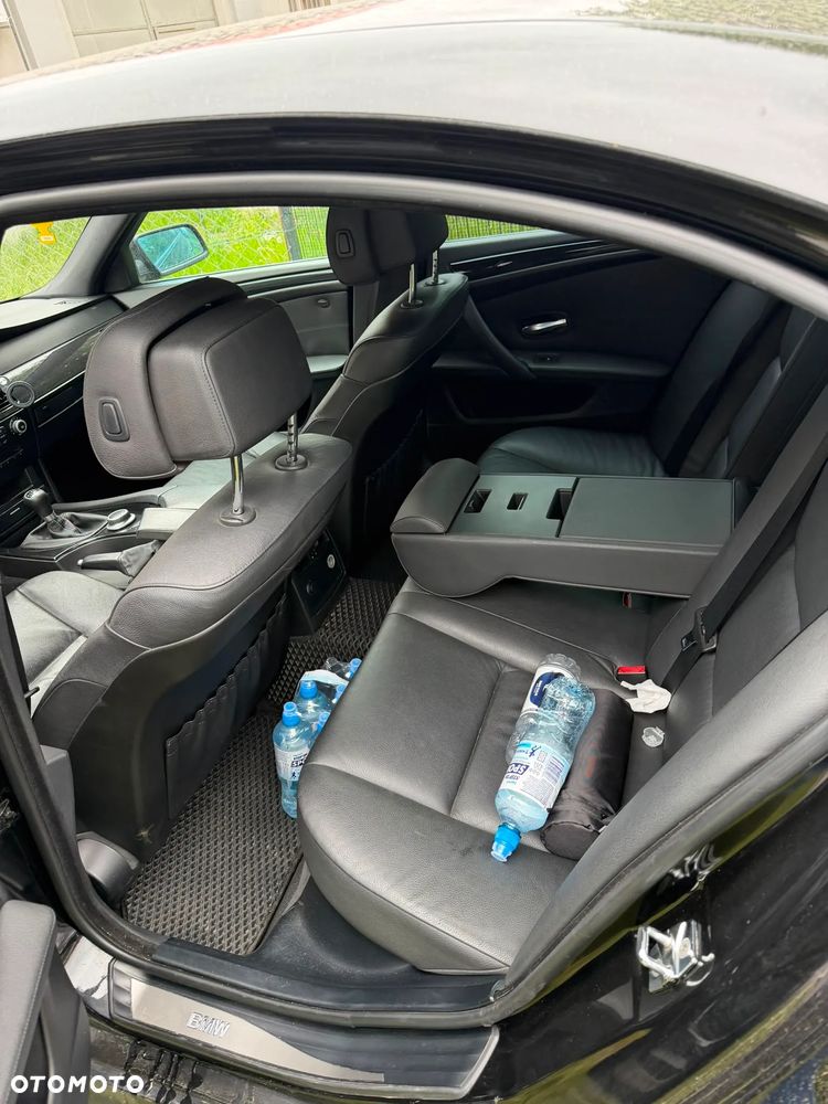 BMW Seria 5 525d - 9
