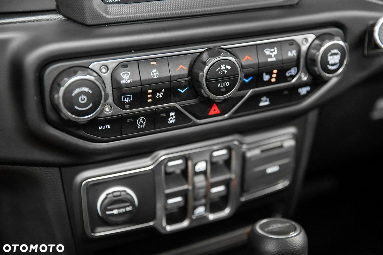 Jeep Gladiator - 33