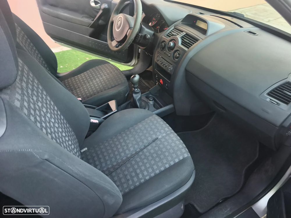Renault Megane - 11
