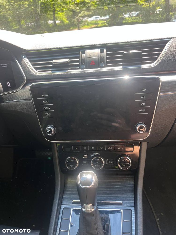 Skoda Superb 2.0 TDI SCR Style DSG - 6