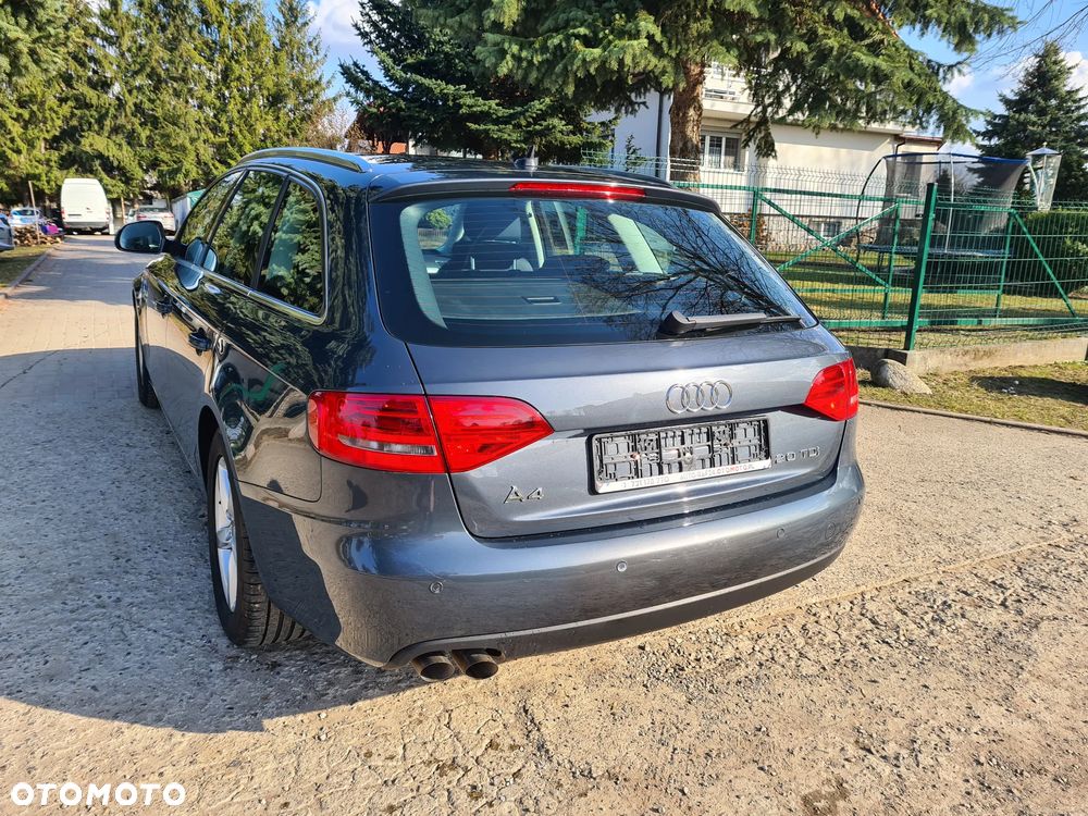 Audi A4 Avant - 15
