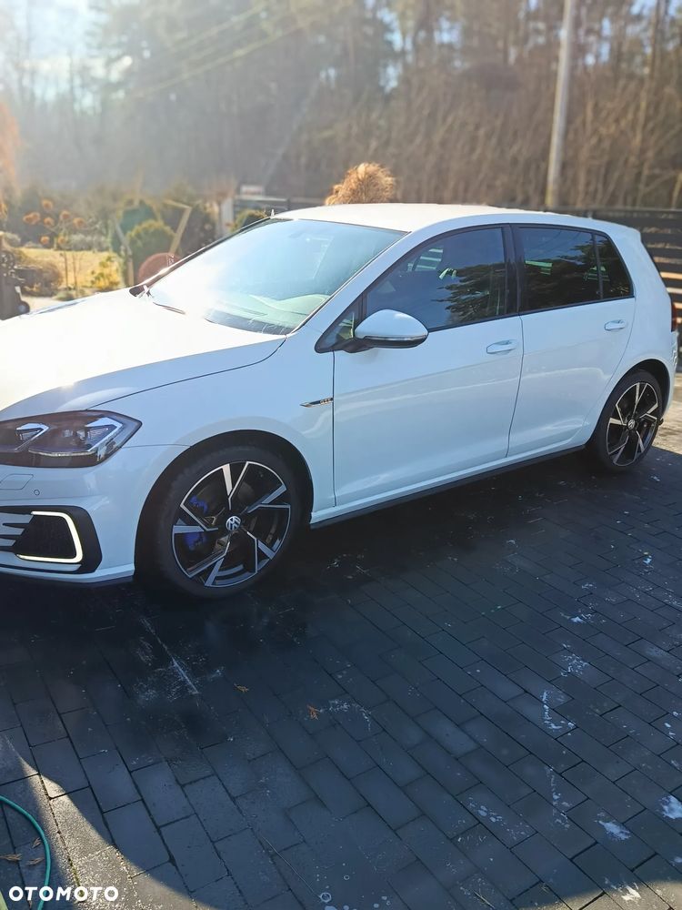 Volkswagen Golf - 4